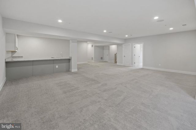 6829 PENNGROVE LN, Bethesda, MD 20817
