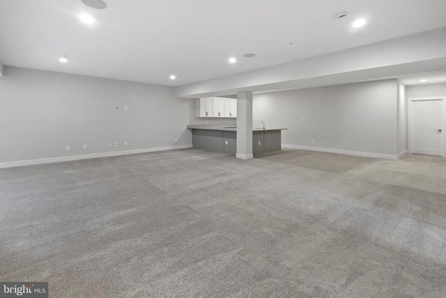 6829 PENNGROVE LN, Bethesda, MD 20817