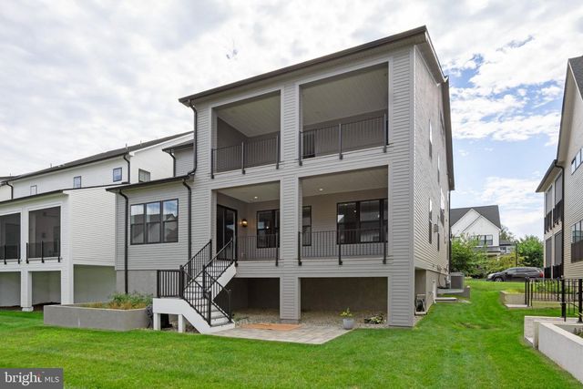 6829 PENNGROVE LN, Bethesda, MD 20817