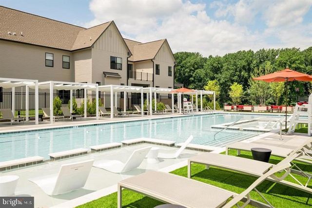6829 PENNGROVE LN, Bethesda, MD 20817