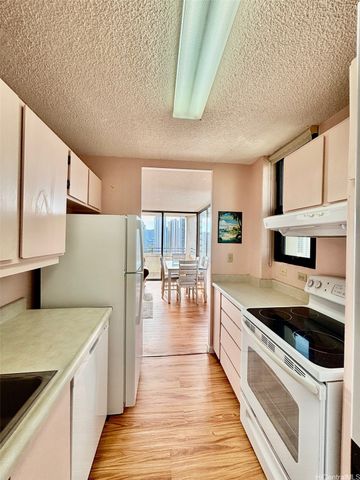 2410 Cleghorn Street 2403, Honolulu, HI 96815