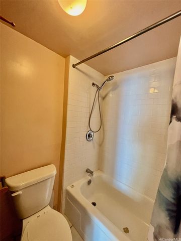 2410 Cleghorn Street 2403, Honolulu, HI 96815
