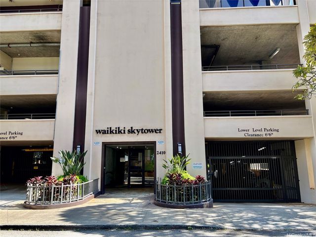 2410 Cleghorn Street 2403, Honolulu, HI 96815