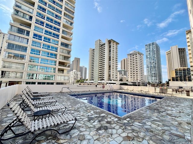 2410 Cleghorn Street 2403, Honolulu, HI 96815