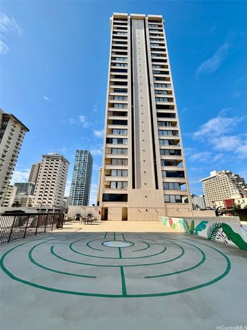 2410 Cleghorn Street 2403, Honolulu, HI 96815