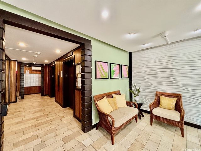2410 Cleghorn Street 2403, Honolulu, HI 96815