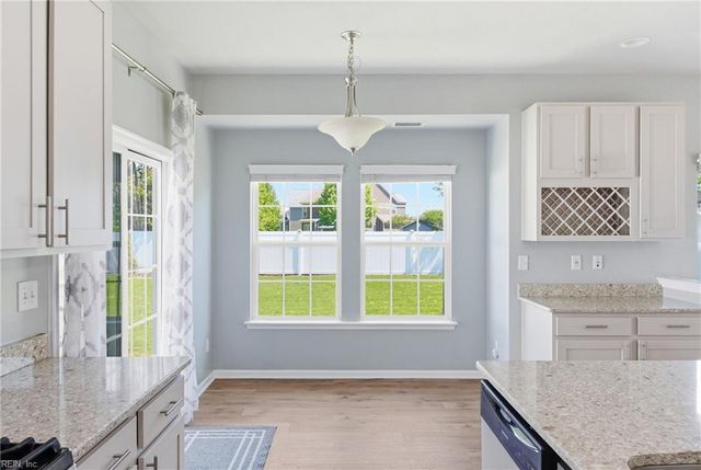 1808 Ashlar LN, Chesapeake, VA 23320