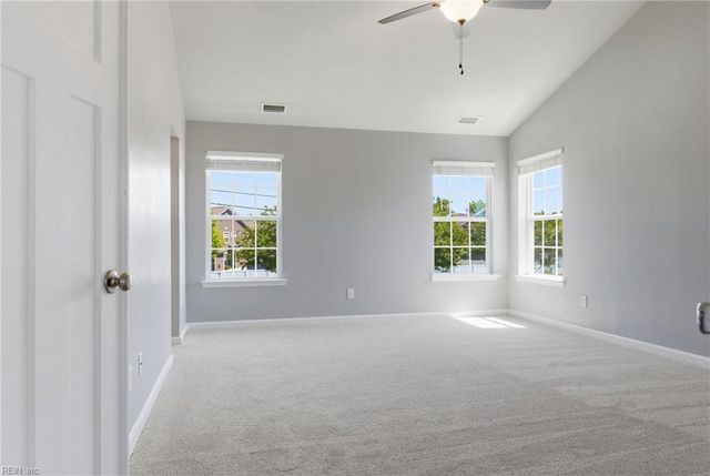 1808 Ashlar LN, Chesapeake, VA 23320