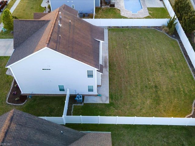 1808 Ashlar LN, Chesapeake, VA 23320