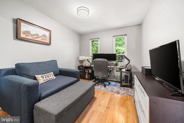 1722 CY CT, Vienna, VA 22182