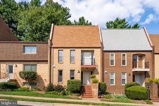 1722 CY CT, Vienna, VA 22182