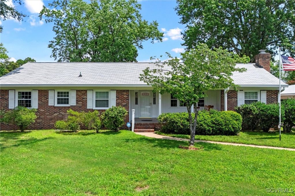 7980 Elliott Dr, Mechanicsville, VA 23111