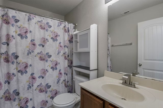 10521 Hartley Lane, Fort Worth, TX 76108