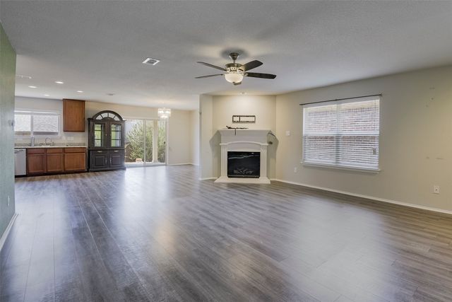 10521 Hartley Lane, Fort Worth, TX 76108