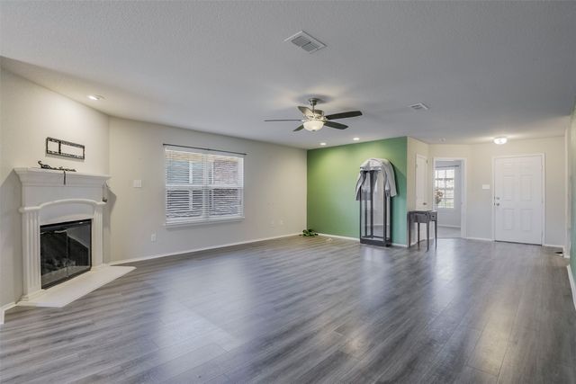 10521 Hartley Lane, Fort Worth, TX 76108