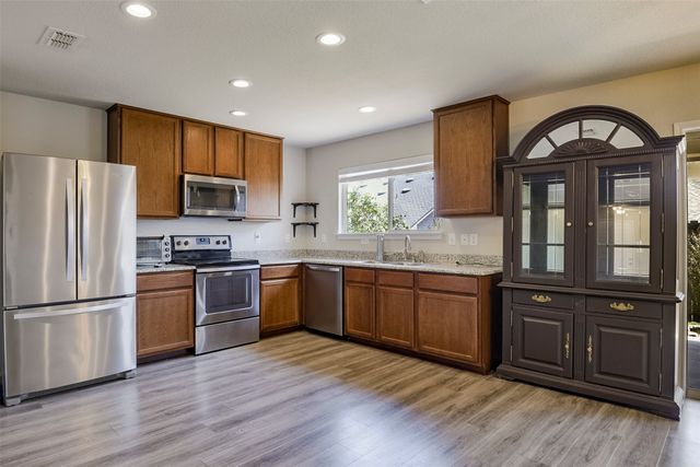 10521 Hartley Lane, Fort Worth, TX 76108