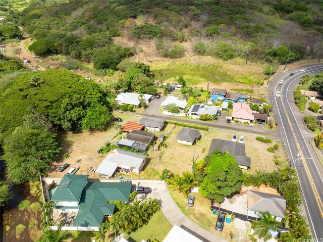 41-1702 Kalanianaole Highway, Waimanalo, HI 96795