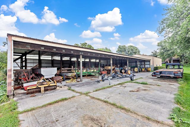 29650 N Garland Road, Wauconda, IL 60084