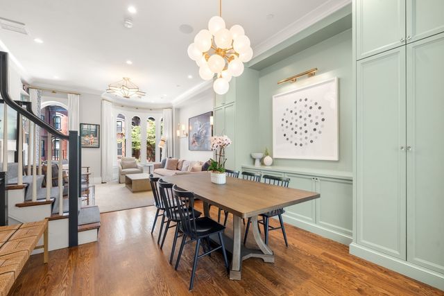 21 Rutland Square, Boston, MA 02118