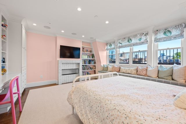 21 Rutland Square, Boston, MA 02118