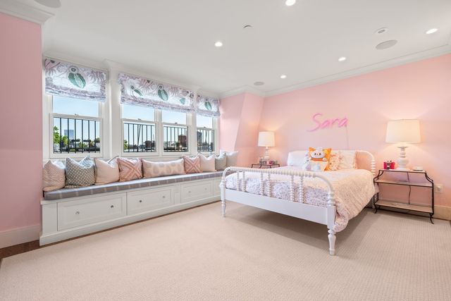 21 Rutland Square, Boston, MA 02118