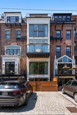 21 Rutland Square, Boston, MA 02118