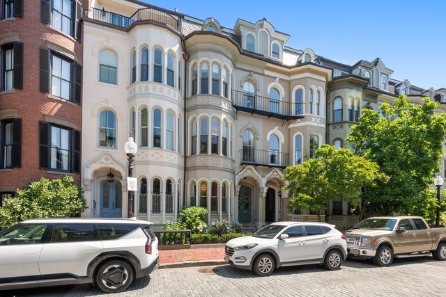 21 Rutland Square, Boston, MA 02118