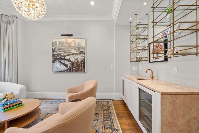 21 Rutland Square, Boston, MA 02118