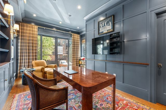 21 Rutland Square, Boston, MA 02118