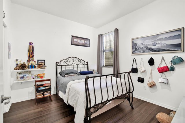 805 NE 191st St, Miami, FL 33179