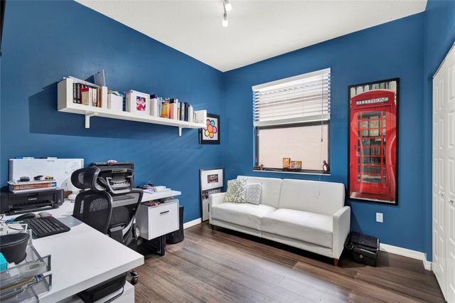 805 NE 191st St, Miami, FL 33179