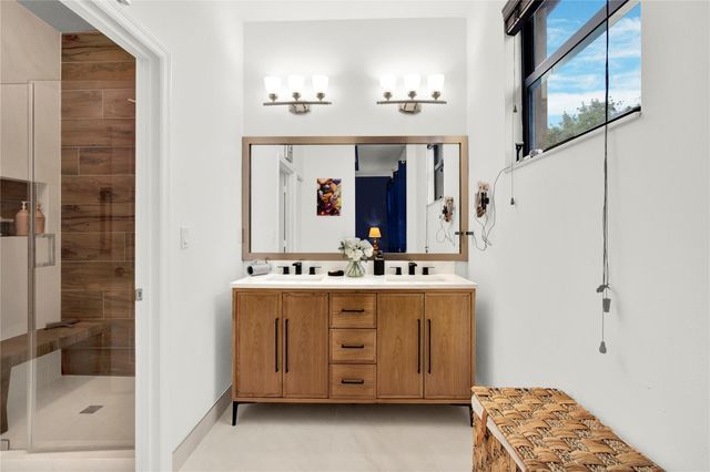 805 NE 191st St, Miami, FL 33179