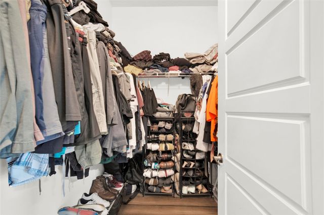 805 NE 191st St, Miami, FL 33179