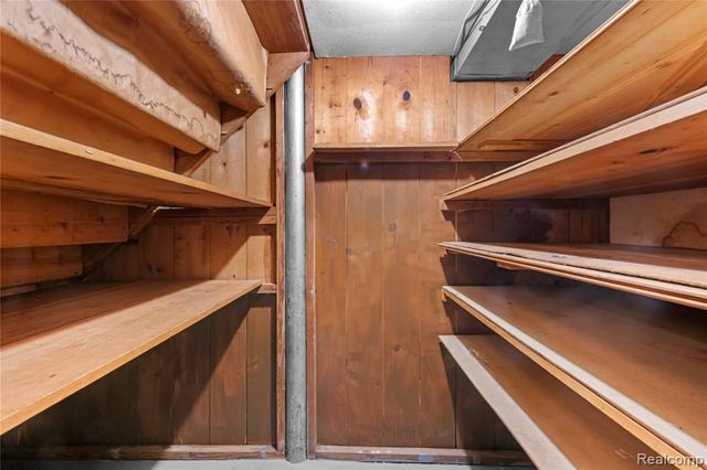 19501 Redfern Street, Detroit, MI 48219