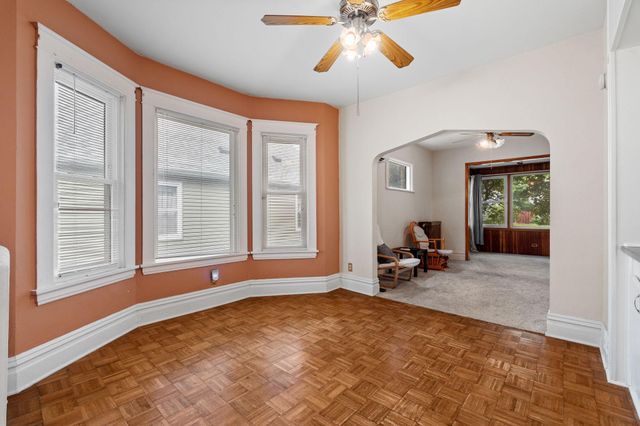 1227 Thomas Avenue, Saint Paul, MN 55104