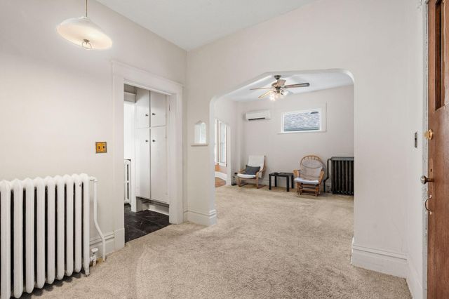 1227 Thomas Avenue, Saint Paul, MN 55104
