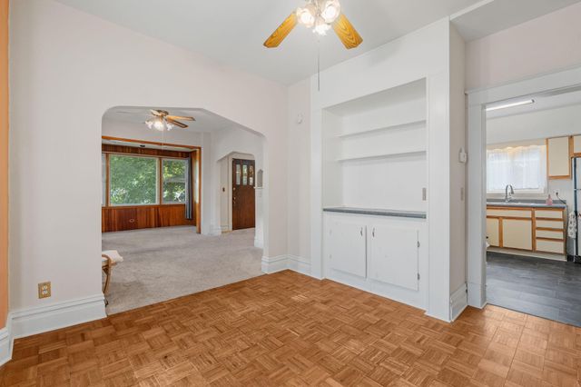 1227 Thomas Avenue, Saint Paul, MN 55104