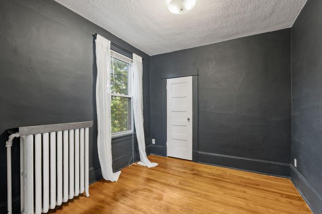 1227 Thomas Avenue, Saint Paul, MN 55104