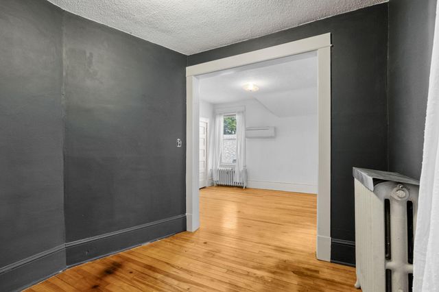 1227 Thomas Avenue, Saint Paul, MN 55104