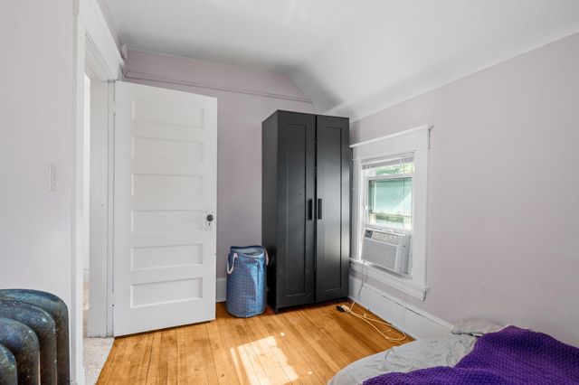 1227 Thomas Avenue, Saint Paul, MN 55104
