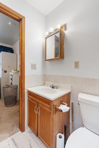 1227 Thomas Avenue, Saint Paul, MN 55104