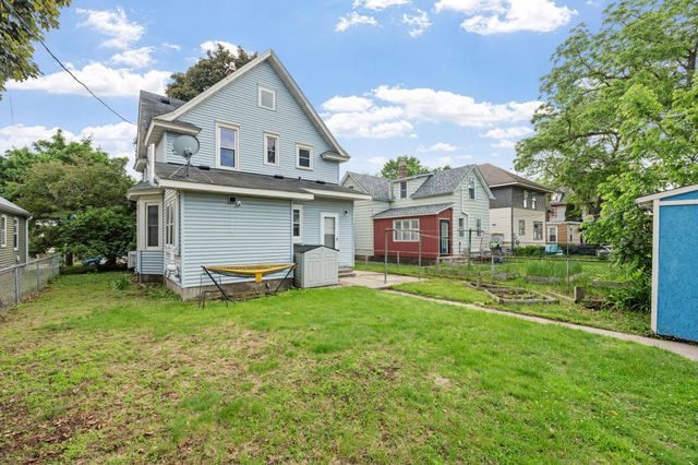 1227 Thomas Avenue, Saint Paul, MN 55104