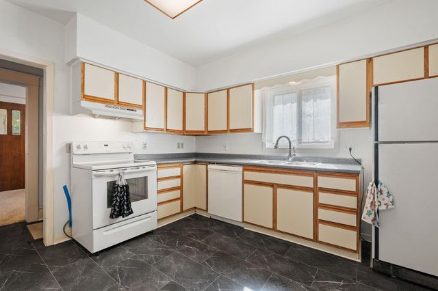 1227 Thomas Avenue, Saint Paul, MN 55104