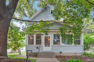 1227 Thomas Avenue, Saint Paul, MN 55104