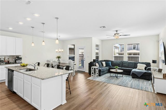 1124 Aronia Lane, Georgetown, TX 78626