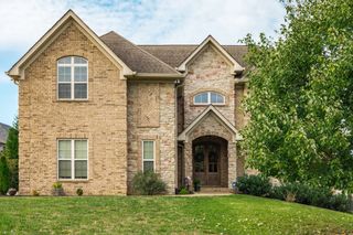 349 Raintree Dr, Hendersonville, TN 37075