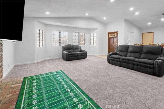 696 Tilia St, Santa Maria, CA 93455