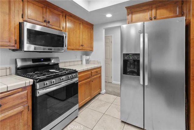 696 Tilia St, Santa Maria, CA 93455