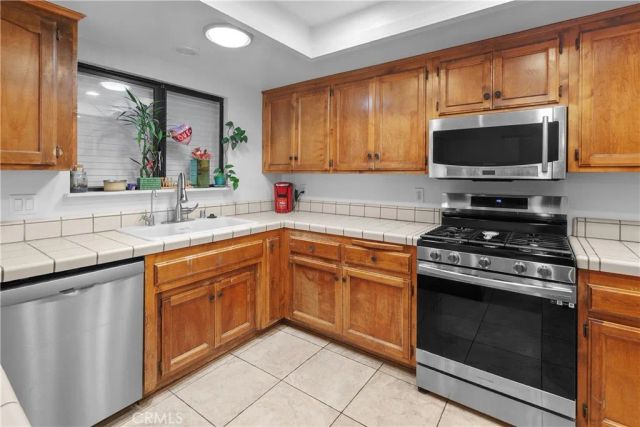696 Tilia St, Santa Maria, CA 93455