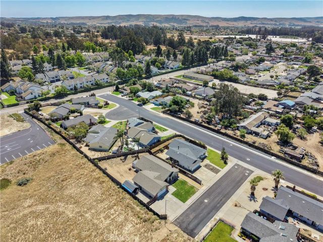 696 Tilia St, Santa Maria, CA 93455